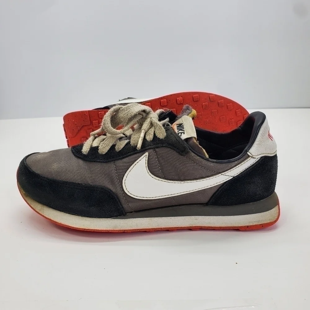 Nike waffle trainer